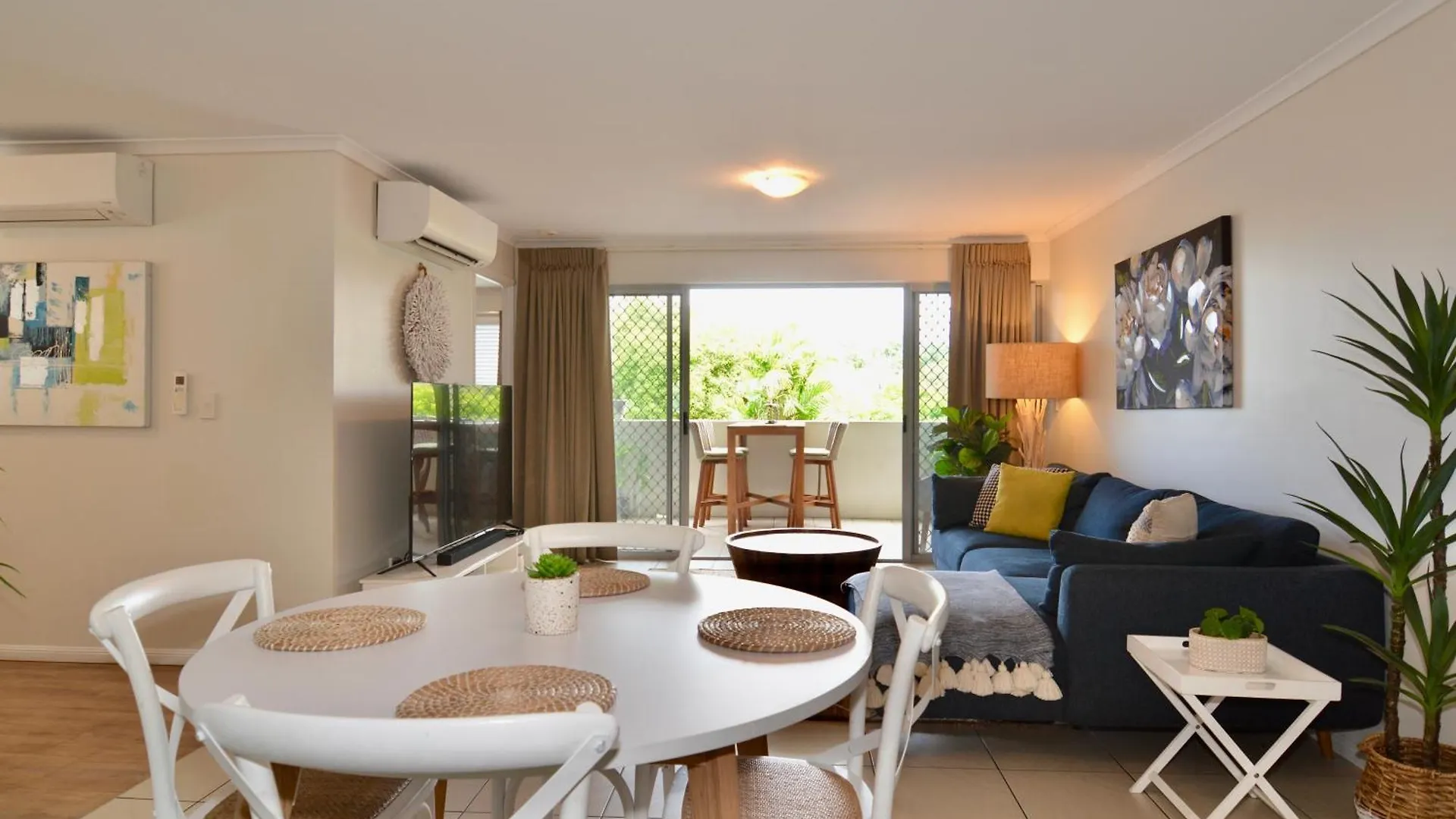 City Stadium Apartment On The Riverfront Townsville Australia