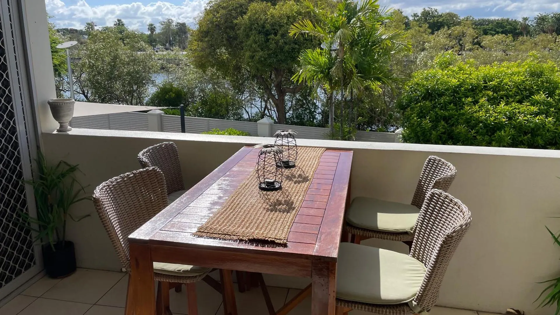 City Stadium Apartment On The Riverfront Townsville 0*,  Australia