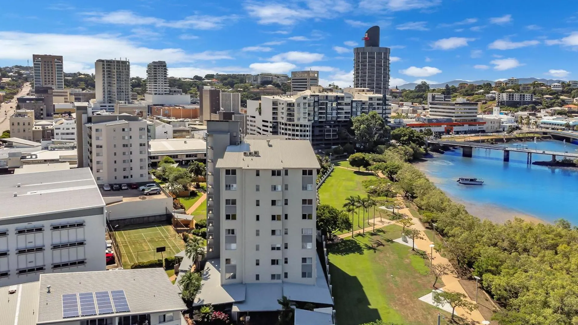 City Stadium Apartment On The Riverfront Townsville