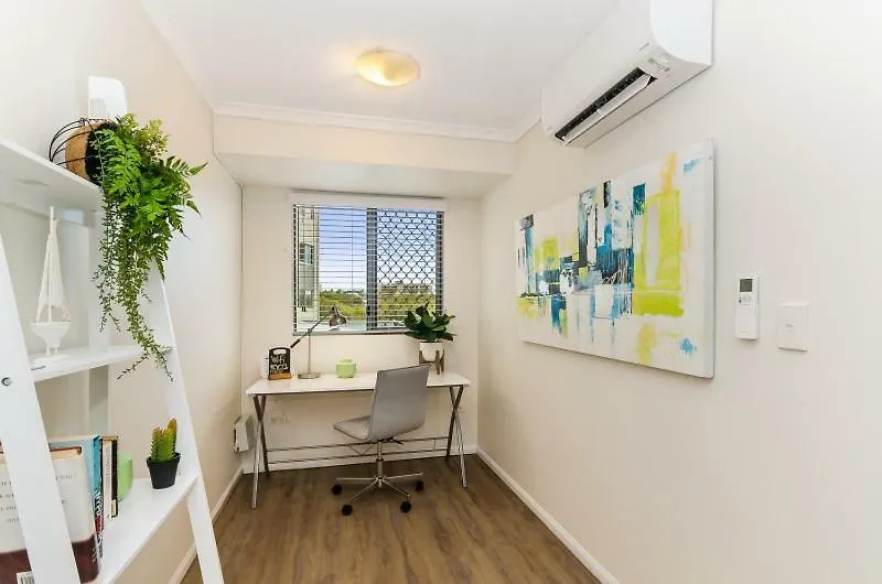 City Stadium Apartment On The Riverfront Townsville 0*,  Australia